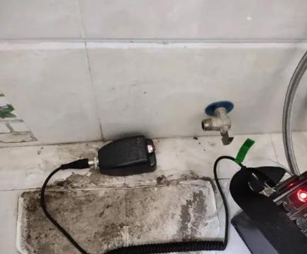 富锦屋顶漏水维修公司分享下卫生间漏水的危害及解决方法